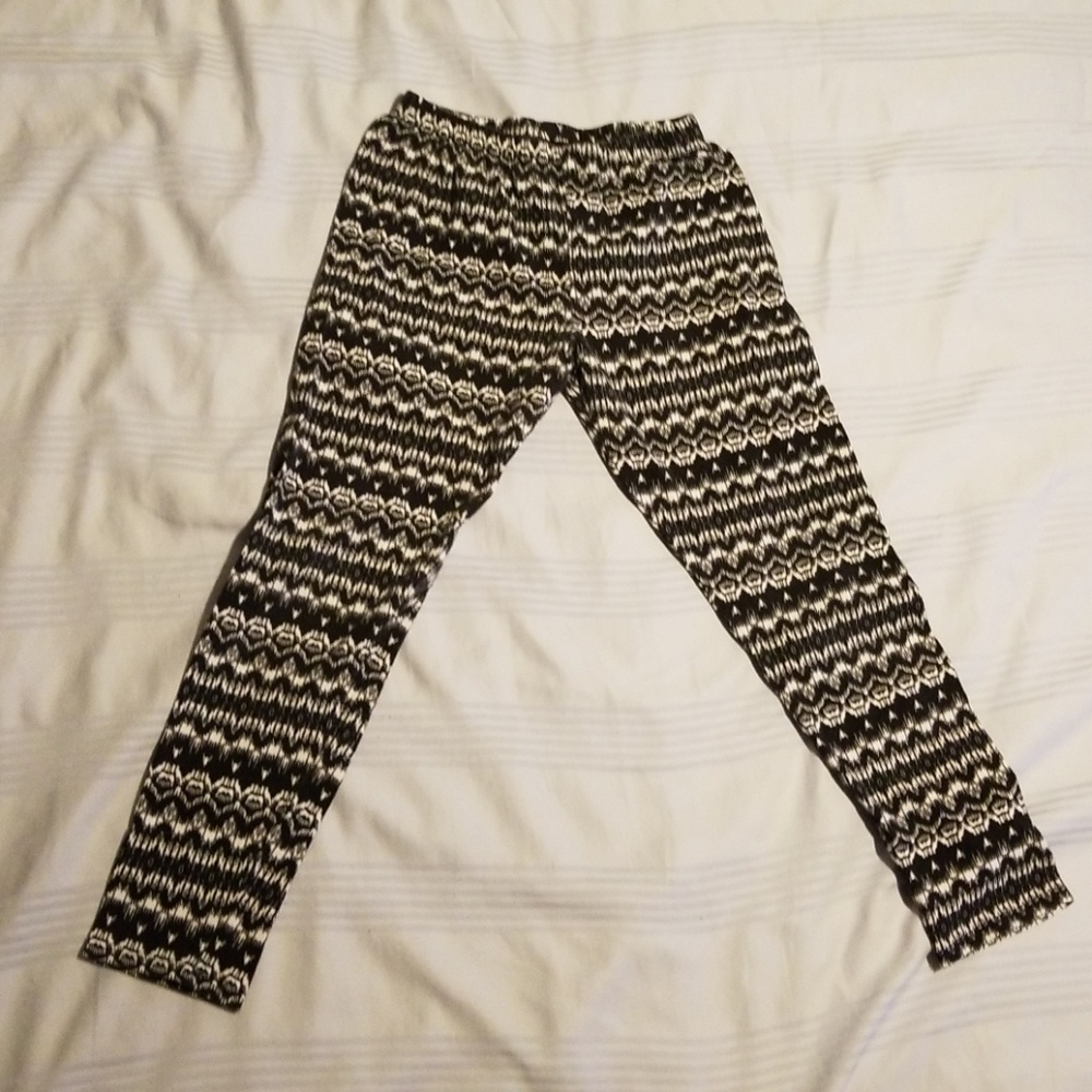 Black leggings
